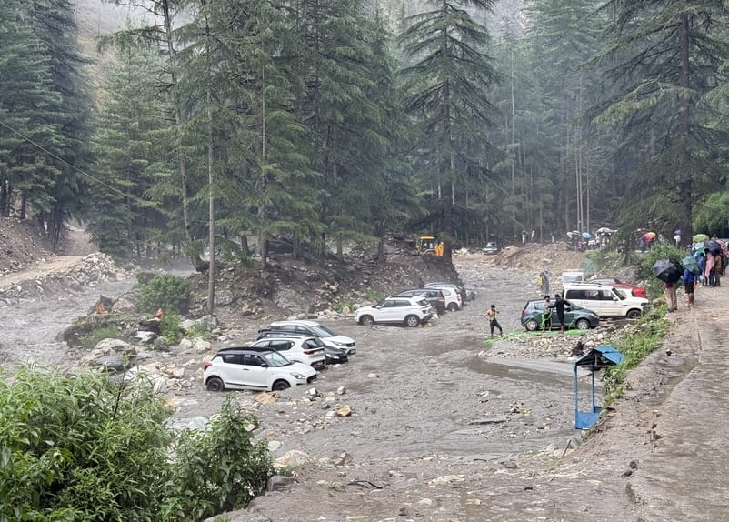 Chandrabhaga's water swept away the swing of Jasrath village