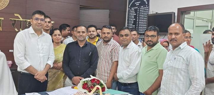 The guarantee of job security was stamped, 125 employees were delighted