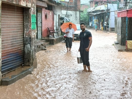 Drainage drains closed, road becoming drain in rain