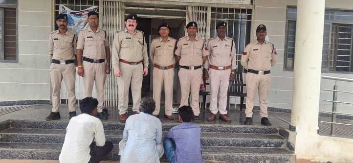Sehore news: Case of inhumanity with two youths, police arrested three