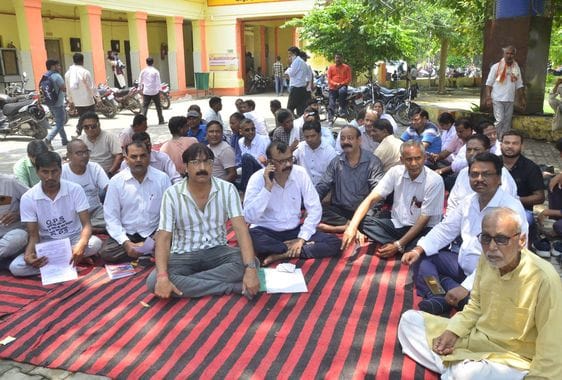 Hunger strike in the district hospital for restoration of old pension
