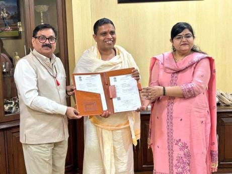 MoU between Gramodaya and Patanjali University