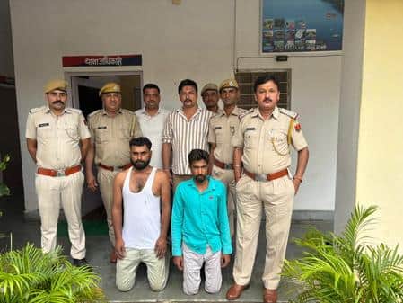 पुलिस की गिरफ्त में आरोपी।