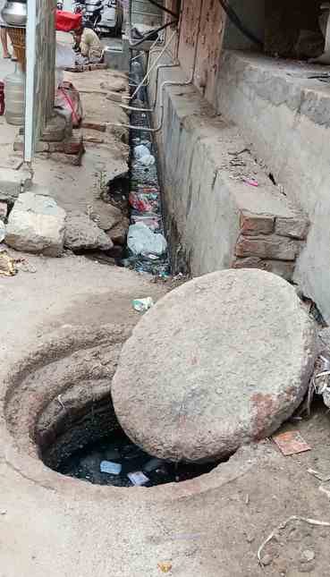 Rain is upon us, open drains in the city may take someone's life