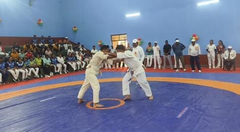 Bahraich winner and Sant Kabir Nagar runner-up in 80 kg weight category in Judo