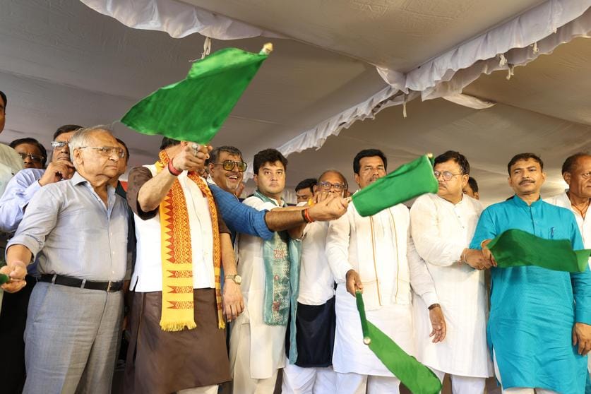 MP News: Direct train service started from Gwalior to Bengaluru