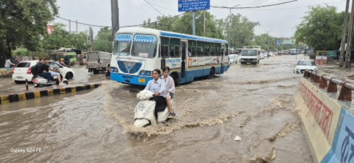 The wait for the monsoon is over... the rain has washed away the heat, 88 mm of rain has exposed the government's claims.