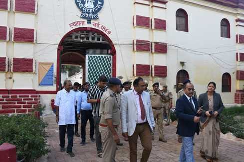 District Judge and DM inspected the Central Jail
