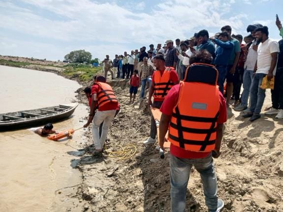 Mock drill: Team rushed to save from flood