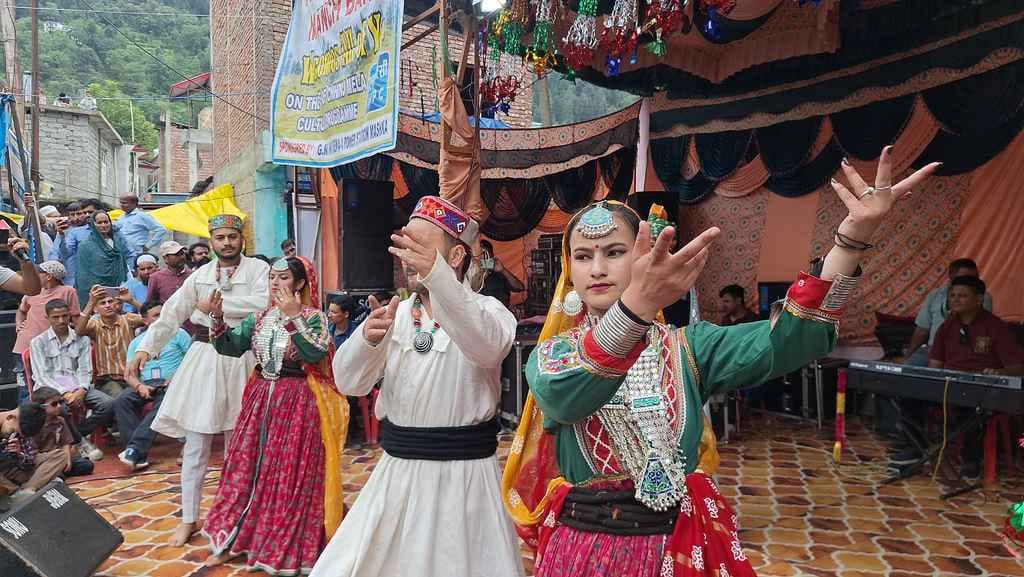 Himachali and folk artists spread colours on the second day of the historic Chhinj fair