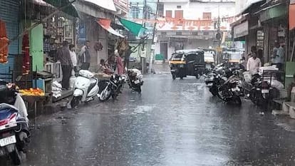 UP Weather Forecast Heavy rain for the next three days Meteorological Department issued orange alert
