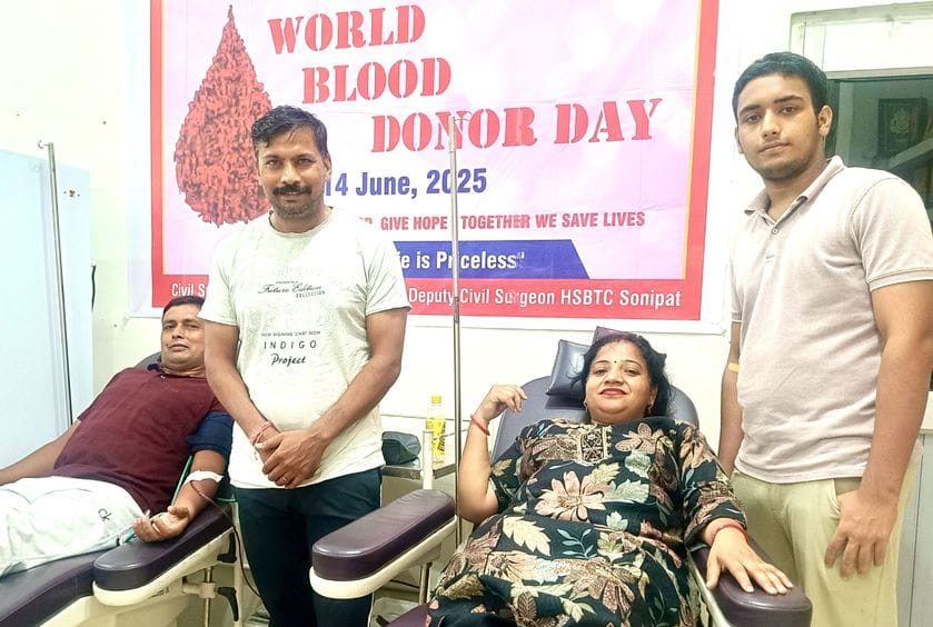 Couple donated blood on 21st wedding anniversary
