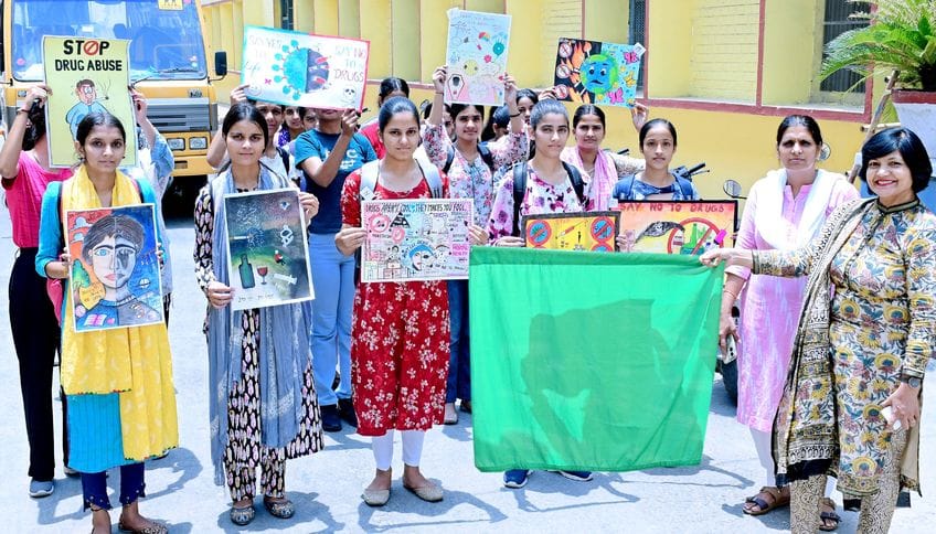 Girls took out awareness rally against drugs