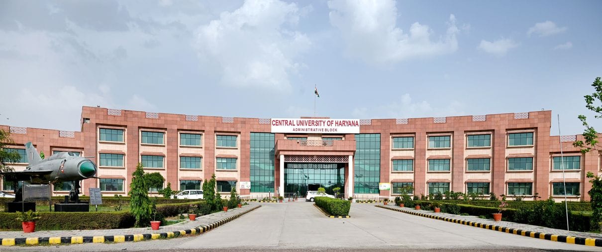 The process of admission to postgraduate courses continues in HKV