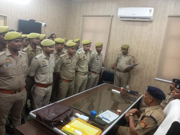 Jawans will be seen in Mathura Police T-shirts on Mudia Purnima
