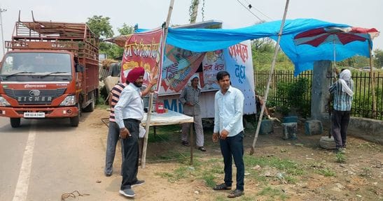 The corporation team removed encroachment and confiscated goods