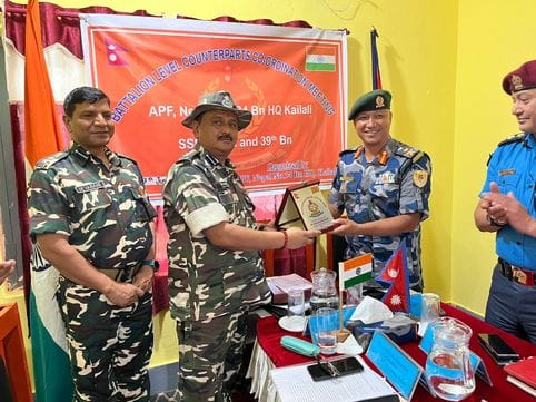 Discussion on repairing the pillar and preventing smuggling