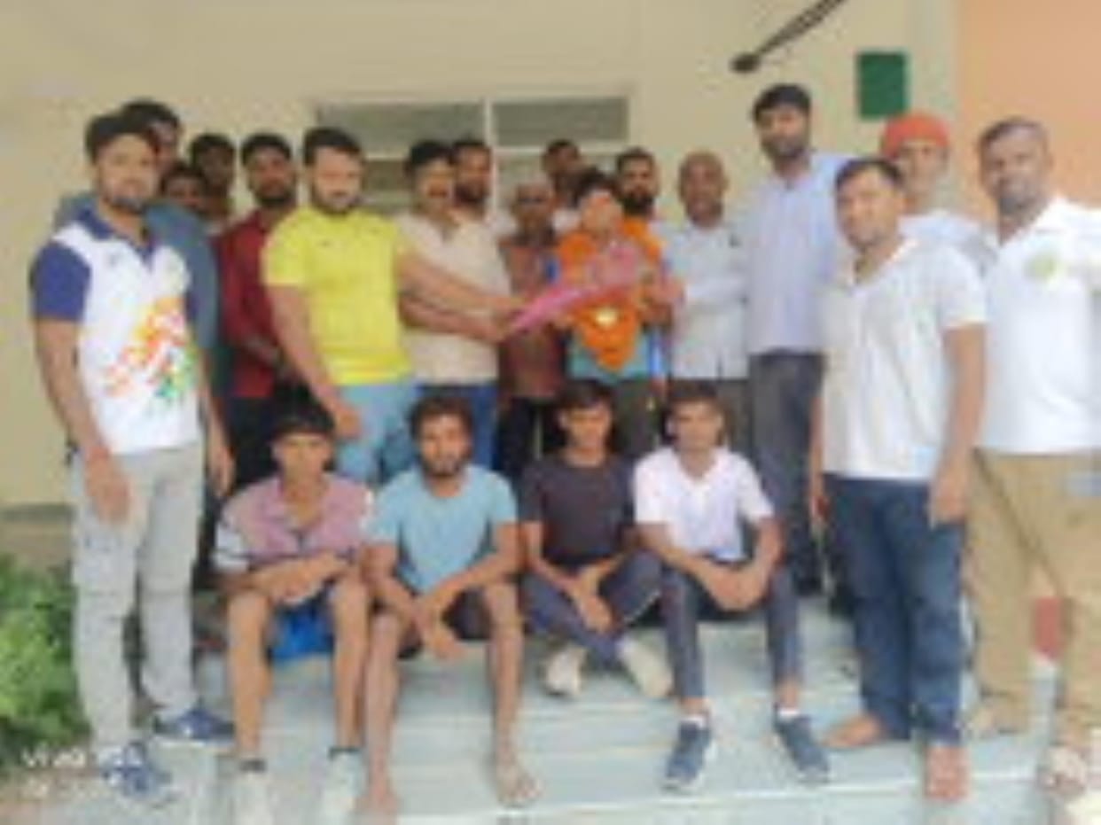 Sakshi honored for winning gold in national level wrestling competition