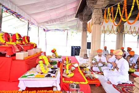 On Gupt Navratri, proper Ghat establishment in Jasoldham, worship of Maa Shailputri with Vedic chanting