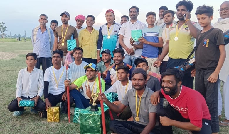 Veerampur team captured the trophy of the final match