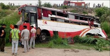 Uncontrolled sleeper bus fell into a ditch, two people including a woman died
