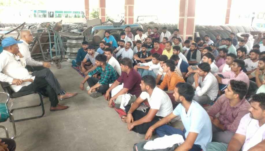 New batch of driver training school bus for heavy driving license started