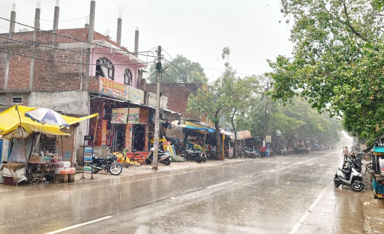 Sometimes sunshine, sometimes rain, humidity bothered
