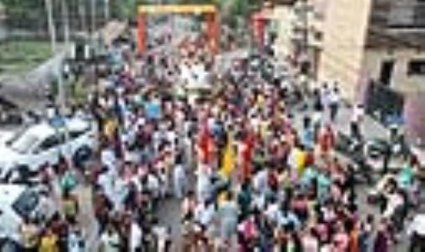Flowers were showered on Jagannath Yatra in Hisar city