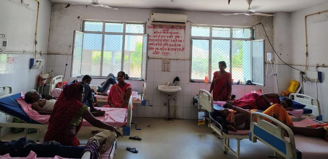 AC blowing hot air in emergency ward