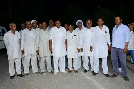 Farmers said- water is not reaching the water tank from the canal, this should be ensured