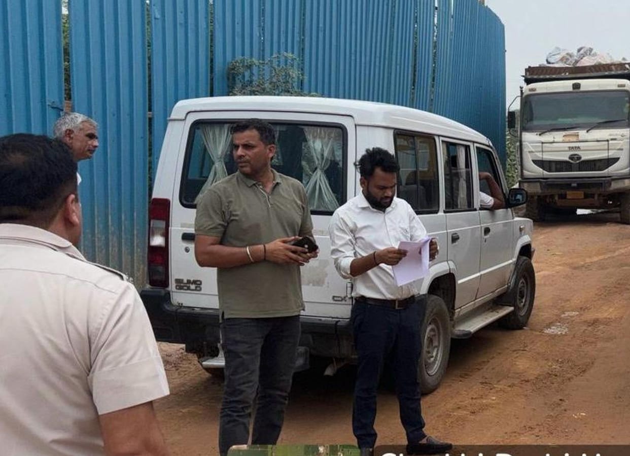 Chief Minister's Flying Squad raided 5 crushers and also inspected 55 vehicles