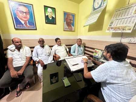 BKU Apolitical workers demonstrated at SP office