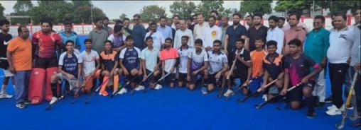 Star Senior won the Hockey Championship by defeating Old Warriors
