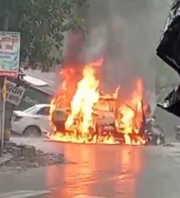 The car turned into a ball of fire after the collision, six injured