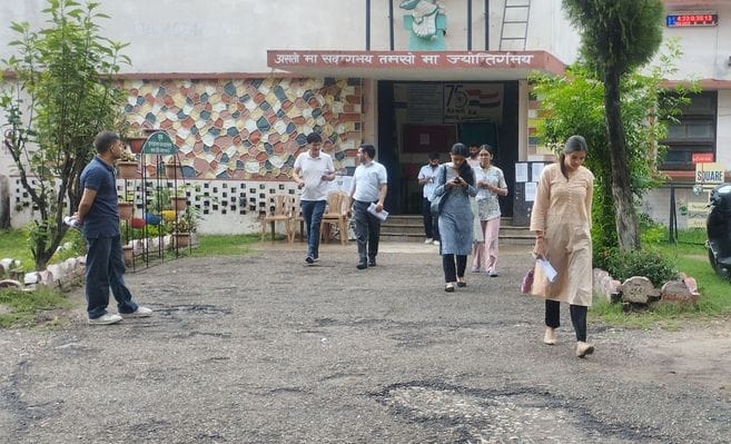946 candidates appeared for HPAS exam at six examination centres in the district