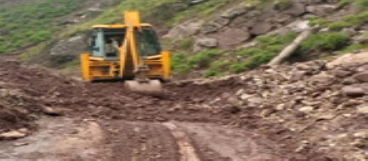 Majua Rasen Route Closed For Six Hours