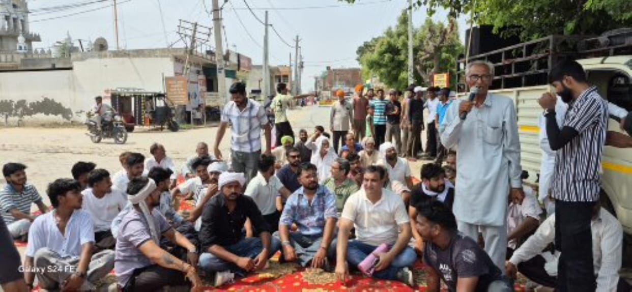 Bajekan villagers blocked the road against drug abuse, gave 7-day ultimatum to police