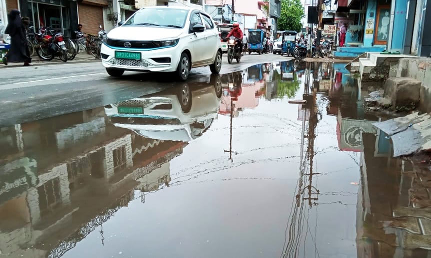 22 mm rain in 24 hours, people struggling with waterlogging
