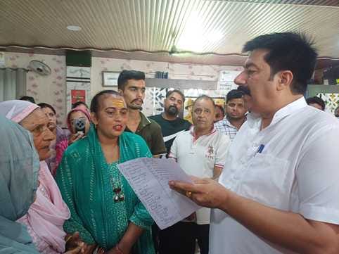 People came in support of Dr. Atul Rana, submitted a memorandum to the MLA