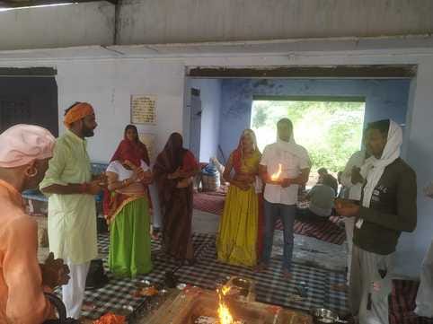 Roti and Havan Yagna of Baba Jat Wale was held in Sihama