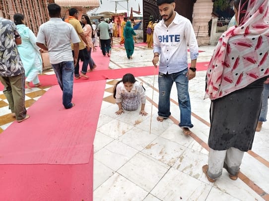 Faith prevailed over rain, devotees reached Jwalamukhi to pay obeisance