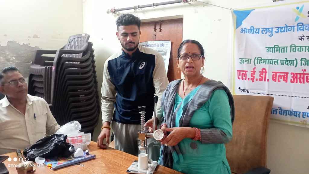 Women made LED bulbs in Malahat