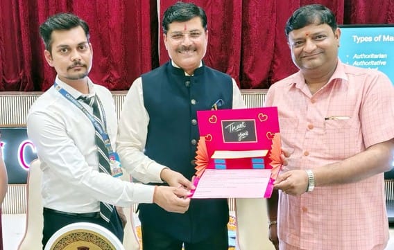 Change in teaching method is also necessary with time: VK Mishra