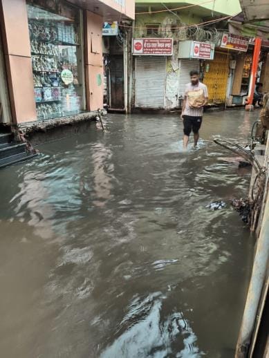 Devotees flocked to Sri Banke Bihari temple