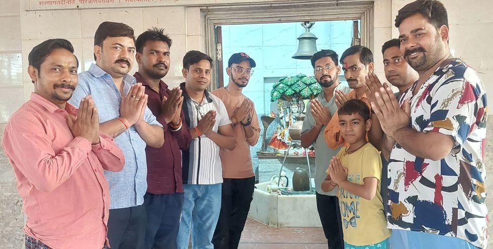 A six-member group left for Amarnath Yatra