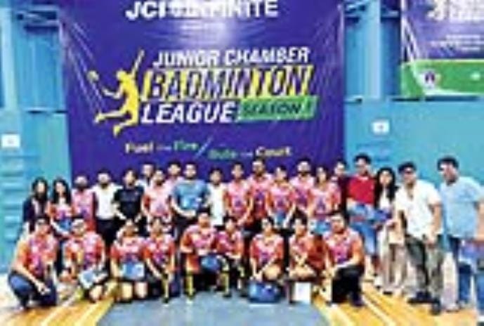 Shreya stood first in JCI Infinity's badminton competition
