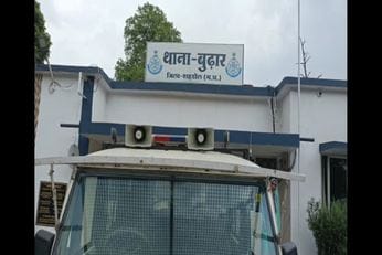 In Shahdol, a youth was brutally beaten for not paying Rs 10 lakh commission