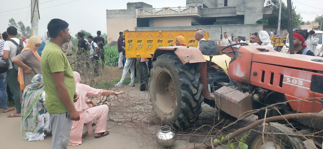 Jam formed in Khanpur Kalan due to stoppage of water supply