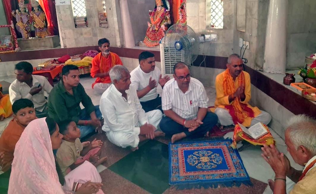 Devotees worshiped Maa Chhinnamasta