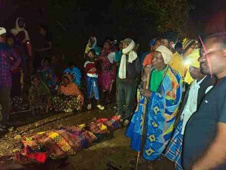 घटना स्थल पर मौजूद लोग